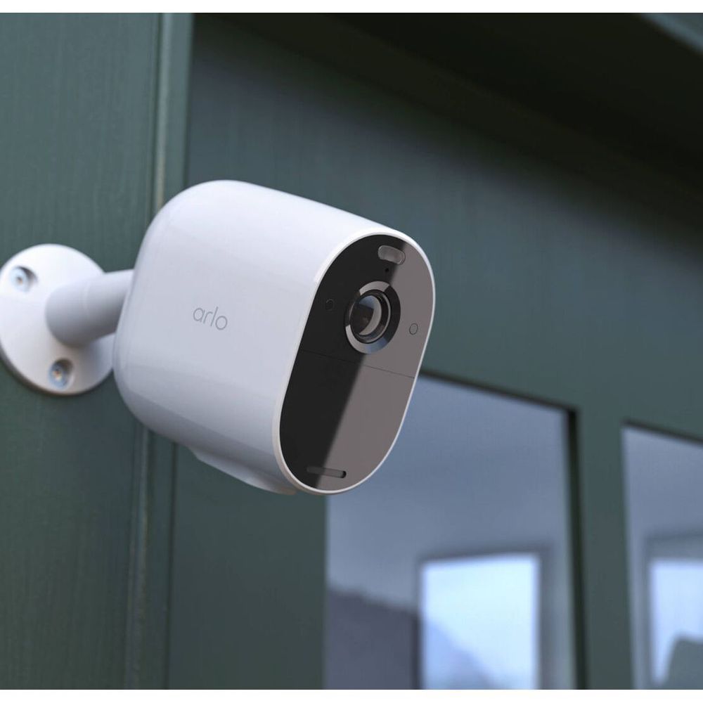 VMC2230-100AUS - Arlo Essential Spotlight Wireless Security Camera